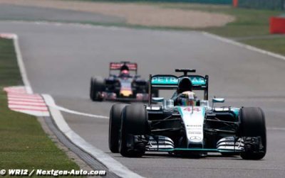 China, Qual.: Hamilton powers to third pole of season in Shanghai