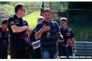 Father says Verstappen 'staying' at Toro Rosso