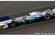 Hamilton a le sourire, Rosberg pas du tout