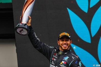 Ecclestone&nbsp;: Hamilton a ’mérité’ son record mais manque de pression