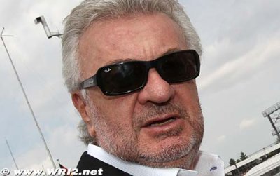 Willi Weber&nbsp;: Le sort de Schumacher fait mal à voir