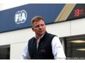 Plaque d'égout : la FIA n'est pas responsable