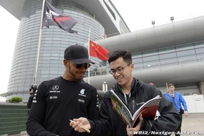Hamilton veut travailler plus étroitement la stratégie avec son équipe