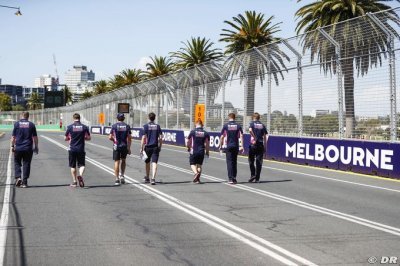 Australia says F1 on board with mandatory vaccines