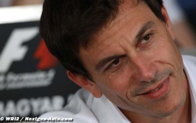 New Mercedes boss Wolff starts work on Monday