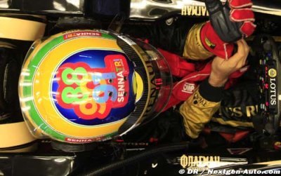 Bruno Senna arbore son nouveau casque en hommage à Ayrton