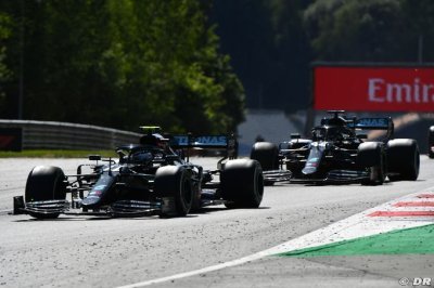 Le noir ne crée aucune surchauffe sur la Mercedes F1 selon Vowles 