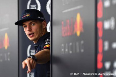 Verstappen quiet over female-only series