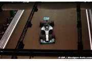 Hamilton wins under the night lights of Singapore