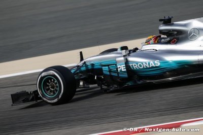 Hamilton quickest on day one of F1 test in Bahrain