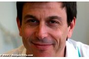 Wolff se fait une raison sur les pneus Pirelli