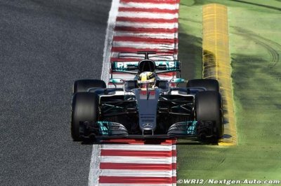 Hamilton et Bottas se méfient de Ferrari 