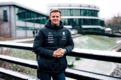 Schumacher needs ’time to digest’ F1 demotion