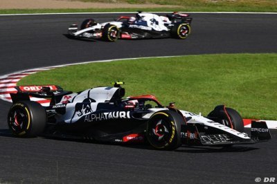 Tsunoda se place au niveau de Verstappen en termes de performance