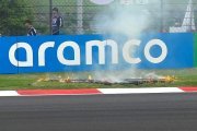 Pourquoi l'herbe en bord de piste à Shanghai prend-elle feu ?