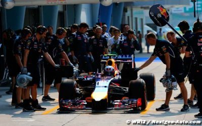 Les nouvelles règles ont aussi ralenti les F1 dans les stands