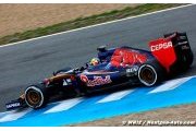 Sainz happy to be in Verstappen's shade