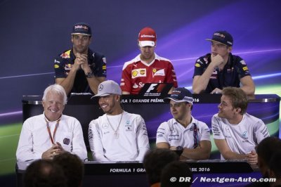 Sainz n’a pas apprécié la présence de Whiting à la conférence
