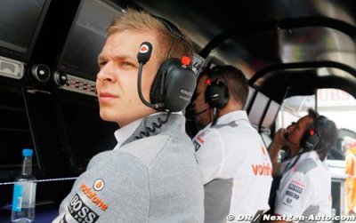 F1 team boss reneged on Magnussen deal - Whitmarsh