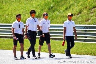 McLaren F1 laisse toute liberté à ses pilotes de s’agenouiller lors de l’hymne autrichien