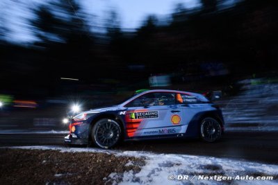 Monte Carlo, ES1&nbsp;: Paddon se crashe, un spectateur blessé