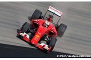 Vettel a F1 great, Hamilton 'not yet' - Moss