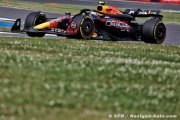Ricciardo back in the running to replace Perez