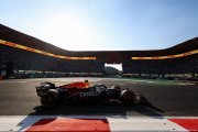 'Tout le reste est mauvais' : Verstappen s'inquiète malgré un meilleur temps au Mexique