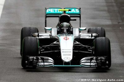 Un peu de soutien pour Mercedes dans le paddock
