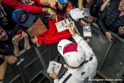 Ferrari seat ’too early’ for Leclerc - Villeneuve