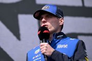 Relations médias - F1 : la FIA appelée à agir après l'incident entre Verstappen et un journaliste