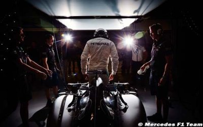Hamilton&nbsp;: Je me sens puissant dans cette voiture