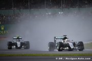 Hamilton s'impose devant Rosberg sous la pluie brésilienne !