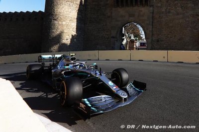 Bottas on pole in Baku thriller as Leclerc and Kubica crash out