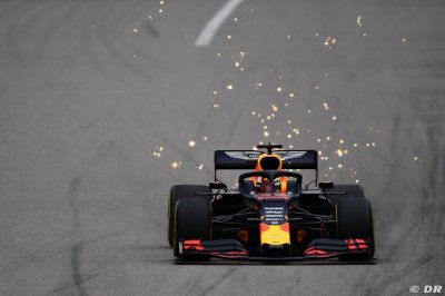 Verstappen frustré d’être aussi loin des Ferrari, Albon reconnait son erreur