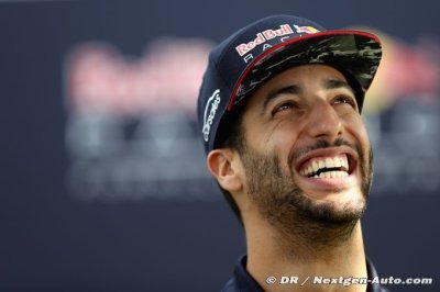 Mercedes still quicker than Ferrari - Ricciardo