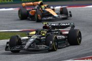 Hamilton n'a 'pas de réponse' au 'mauvais' rythme de Mercedes F1