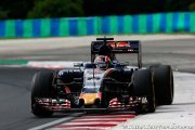 Largement battu par Sainz, Kvyat accuse Toro Rosso et Button