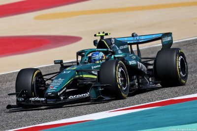 Aston Martin F1 paie ’son retard’ mais Alonso assure qu’il y a ’des solutions’