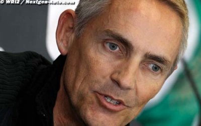 Whitmarsh tips News Corp to survive scandal