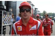 No more 2011 car development now - Alonso
