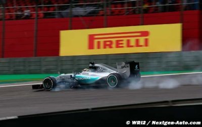 Hamilton&nbsp;: Quelque chose a changé sur la voiture...