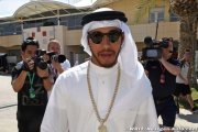 Hamilton calm, Ferrari 'fragile as glass'