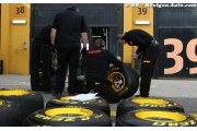 Martin Whitmarsh prend la défense de Pirelli