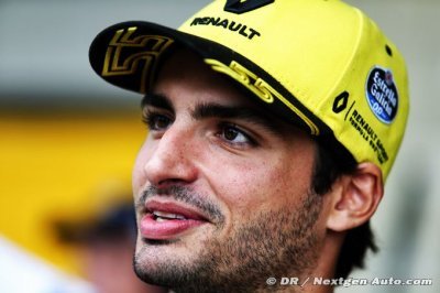 Sainz not expecting big McLaren boost in 2019