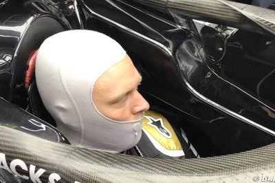 Singapour, un Grand Prix ‘physiquement et mentalement épuisant’ selon Magnussen