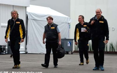 Pirelli confirme 3 gommes par course en 2016