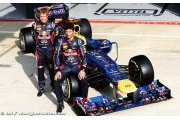 Vettel and Webber unveil Wings for Life cars