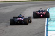Les pilotes Alpine F1 ont été piégés par une piste qui n'a pas séché assez vite