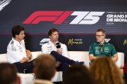 Comme on se retrouve… Wolff, Cowell et Vowles se taquinent en conférence de presse